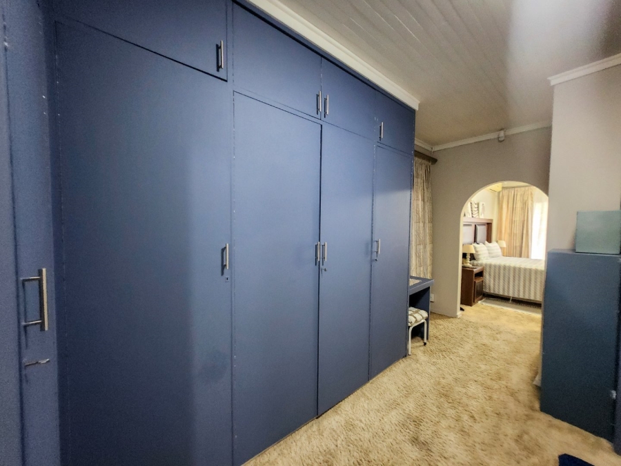 4 Bedroom Property for Sale in Wilgenhof Free State